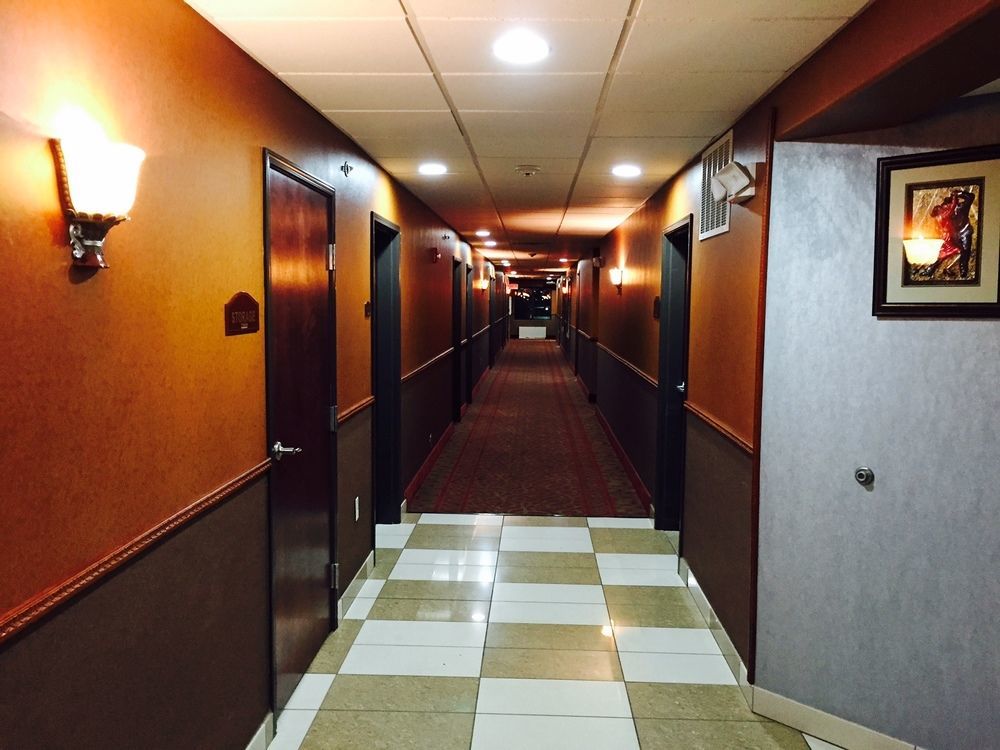 Red Roof Inn & Suites Detroit - Melvindale/Dearborn Exterior foto
